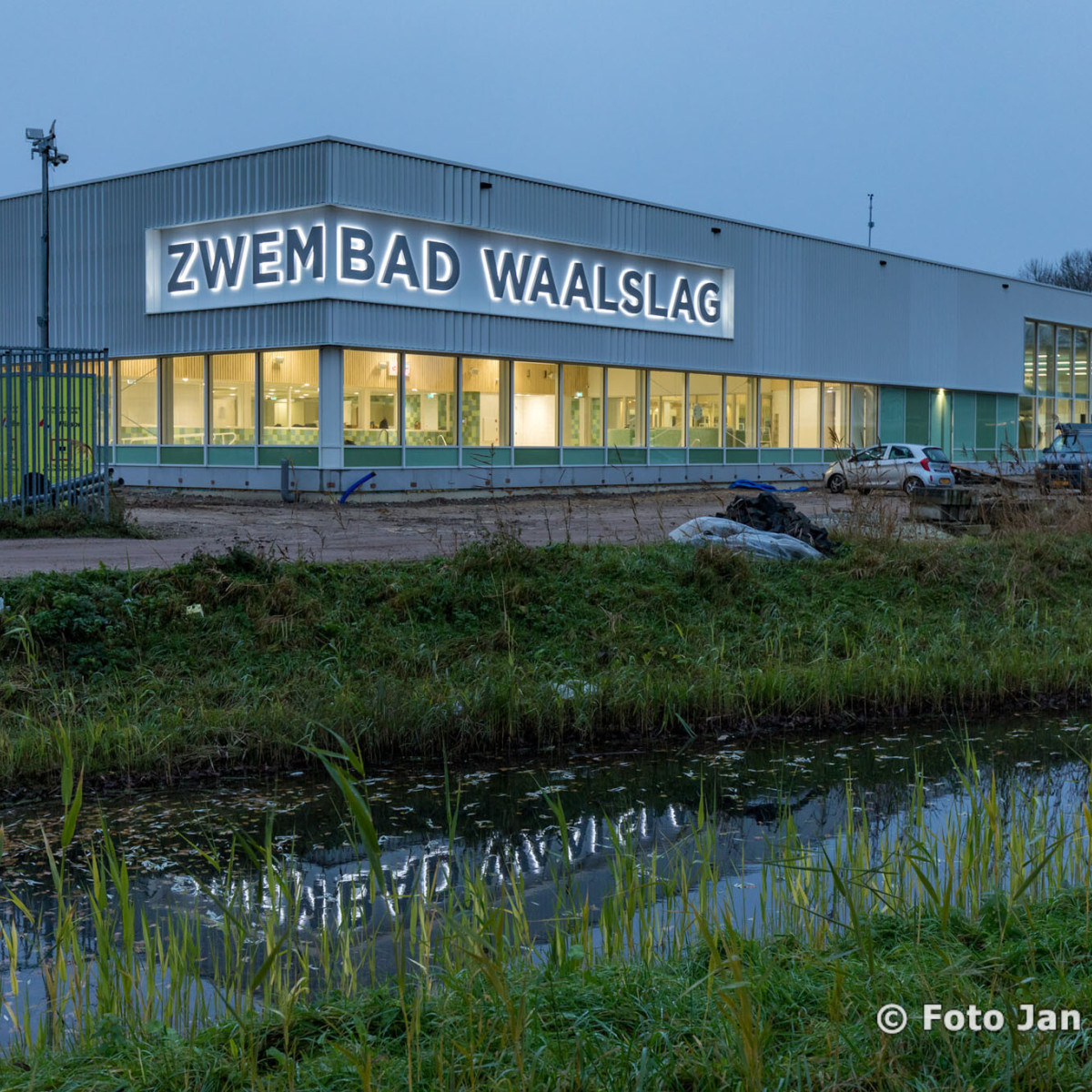 picture of pool waalsag Tiel